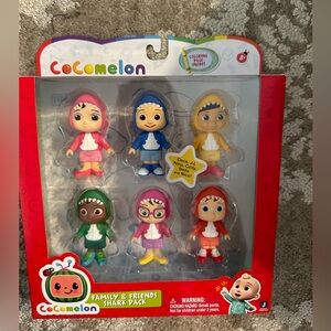 NIB Cocomelon Family & Friends Shark pack set of 6 figurines